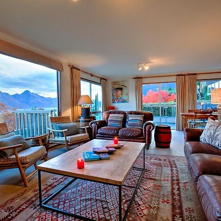 Вилла Breath-Taking Views Panorama Terrace Квинстаун Номер фото