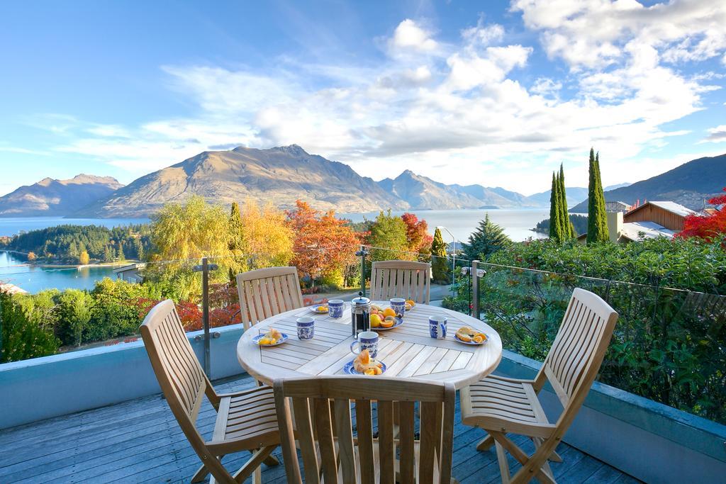 Вилла Breath-Taking Views Panorama Terrace Квинстаун Номер фото