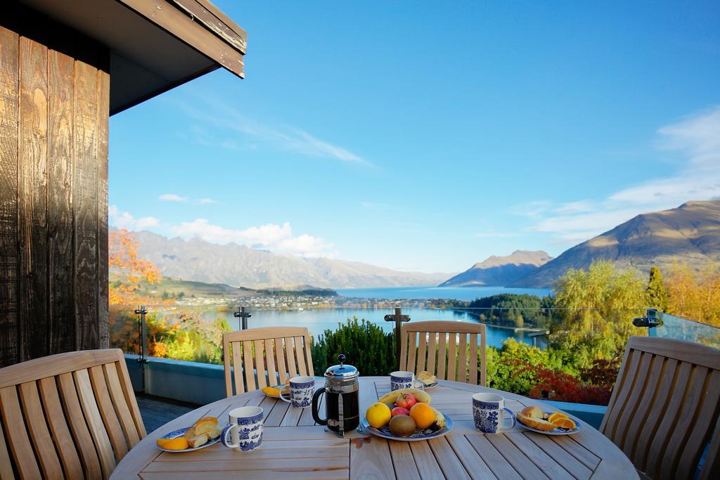 Вилла Breath-Taking Views Panorama Terrace Квинстаун Номер фото